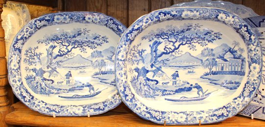 Blue & White pie / vegetable Dishes