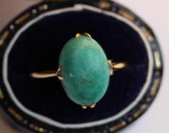 18 ct Gold, Turquoise Jade Ring - SOLD