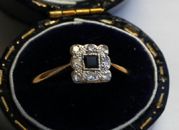 18ct Gold & Plat Sapphire & Diamond Ring - SOLD