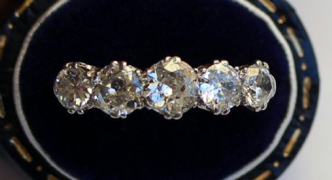 18ct White Gold 5 Stone Diamond Ring - SOLD