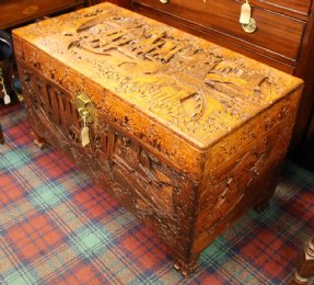 Carved Eastern Camphorwood Trunk