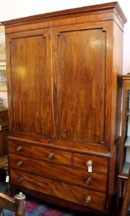 Early 19th cent Mahogany Linen Press - SOLD