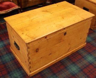 Stripped Pine Kist