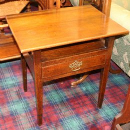 Table wth Drawer