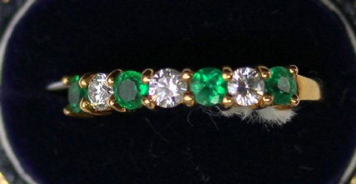 18ct Gold Emerald & Diamond Ring