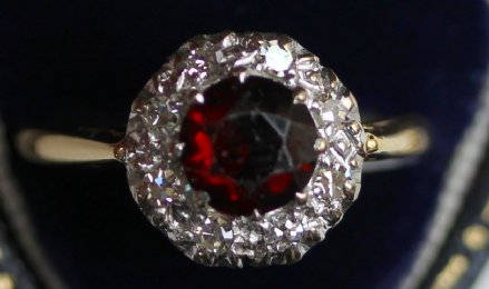 18ct Gold, Garnet Ring - SOLD