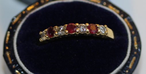 18ct Gold Ruby & Diamond Ring