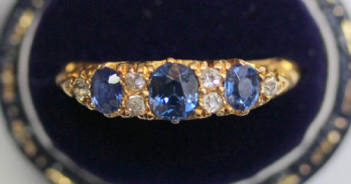 18ct Gold, Sapphire & Diamond Ring