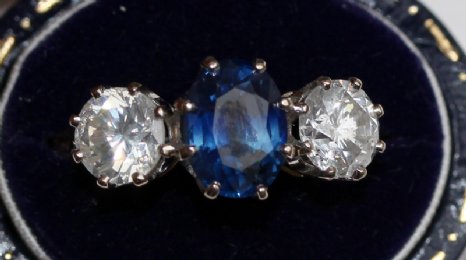 18ct Gold, Sapphire & Diamond Ring - SOLD