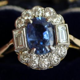 18ct Gold, Sapphire & Diamond Ring - SOLD