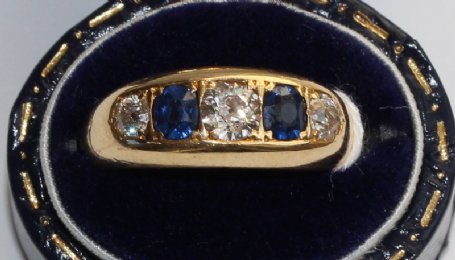 18ct Gold, Sapphire & Diamond Ring - SOLD