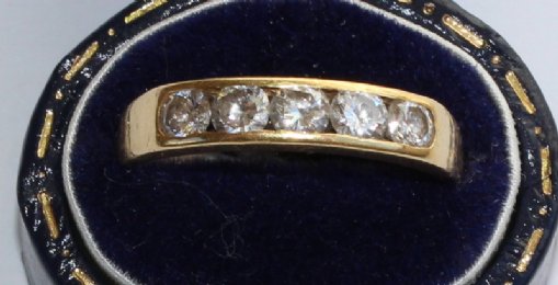 18ct Gold,5 Stone Diamond Ring