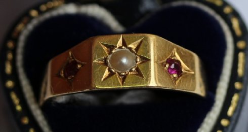 18ct Gold,Pearl & Ruby Ring C1910