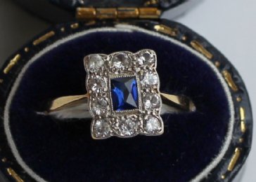 18ct Gold,Sapphire & Diamond Ring