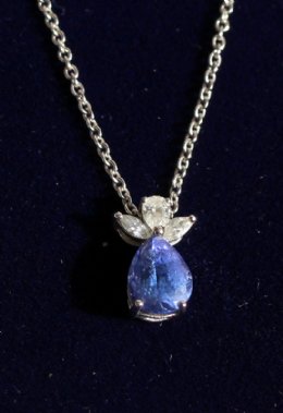 18ct Gold,Tanzanite & Diamond Pendant