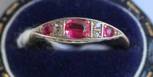 18ct Ruby & Diamond Ring