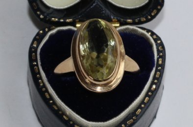 9ct  gold & citrine ring