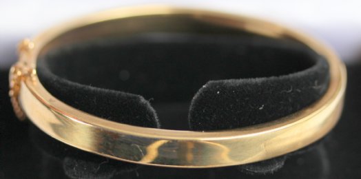 9ct Gold Bangle