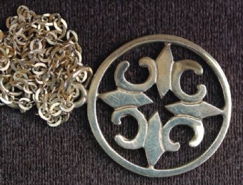 9t gold Ortak (Orkney) Pendant