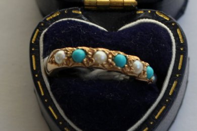 Antique 9ct gold Turquoise & Pearl ring