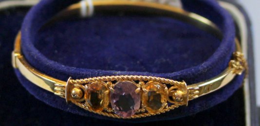Early 20th cent Gold Bangle, Amethyst & Citrine