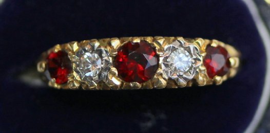 Early 20th cent Garnet & Diamond Ring