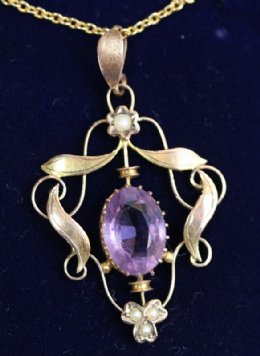 Gold, Amethyst & Seed Pearl Pendant 