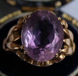 Gold & Amethyst Ring