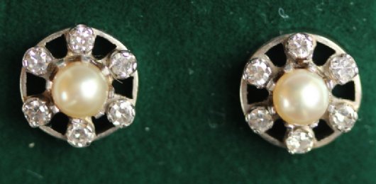 Gold, Pearl & Diamond Earrings
