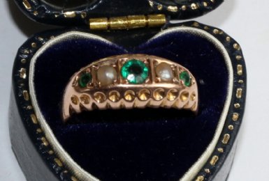 Gold, Pearl &Emerald Ring C1903