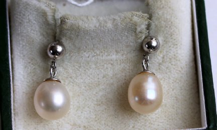 Pearl Drop Earrings