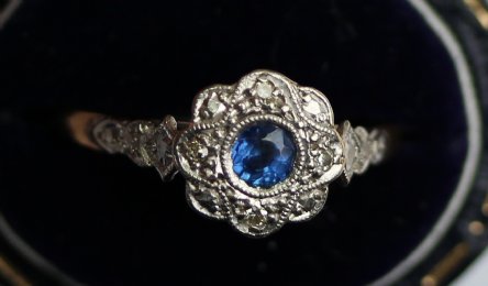 Saphire & Diamond Ring