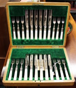 Set of 24pcs Dessert Knives & Forks - SOLD